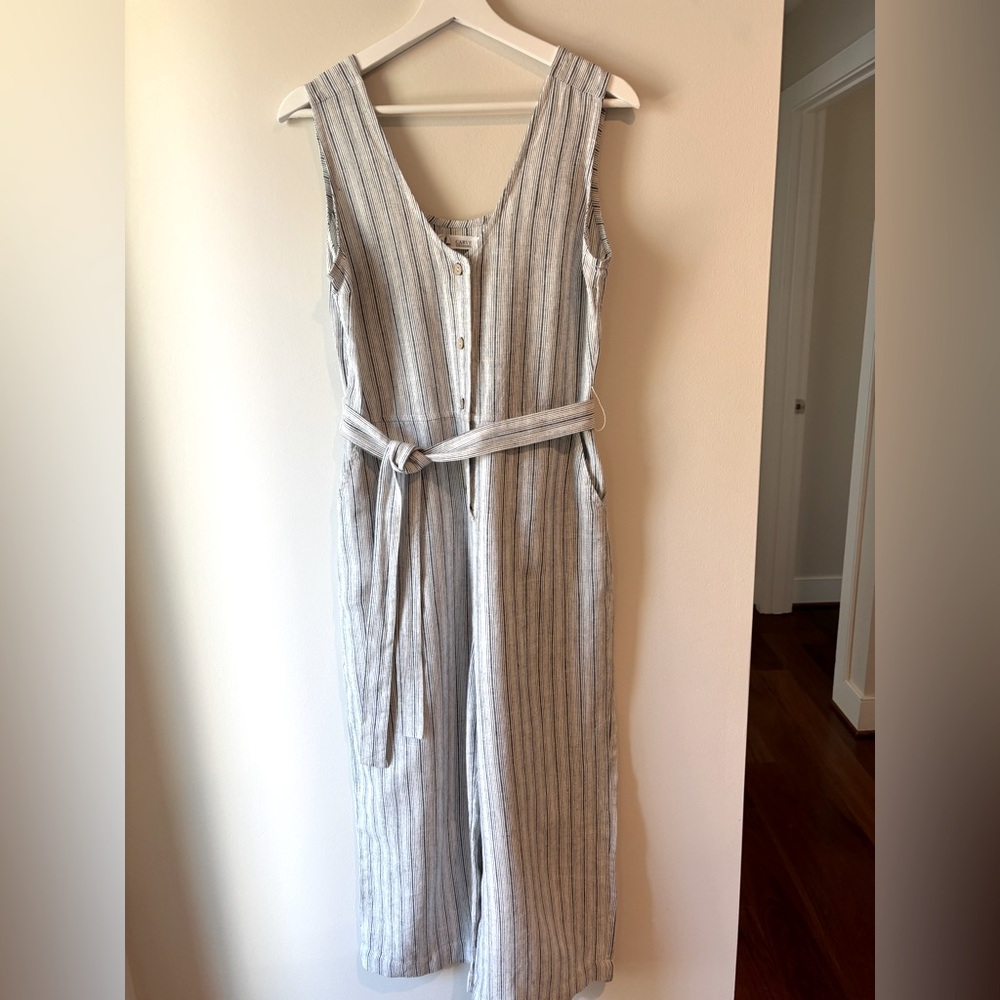 Carve Designs Bonfire Linen Jumpsuit
Blue and White stripe